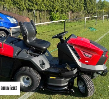 Modernizace vybavení pro údržbu hřiště díky podpoře EU a MAS Bohumínsko