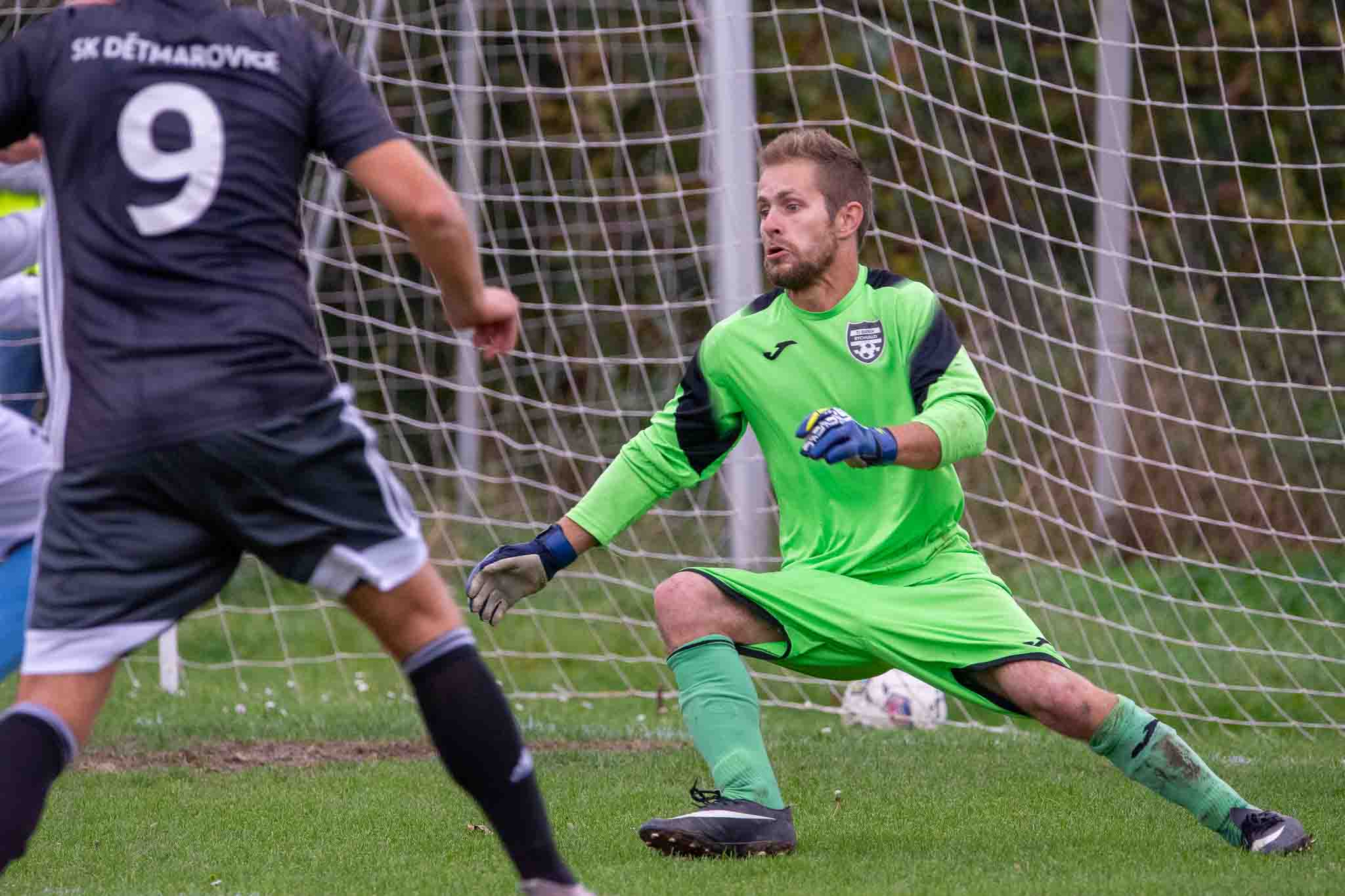 Baník Rychvald statečně čelil vedení SK Dětmarovice: 11. kolo okresního přeboru v Karviné